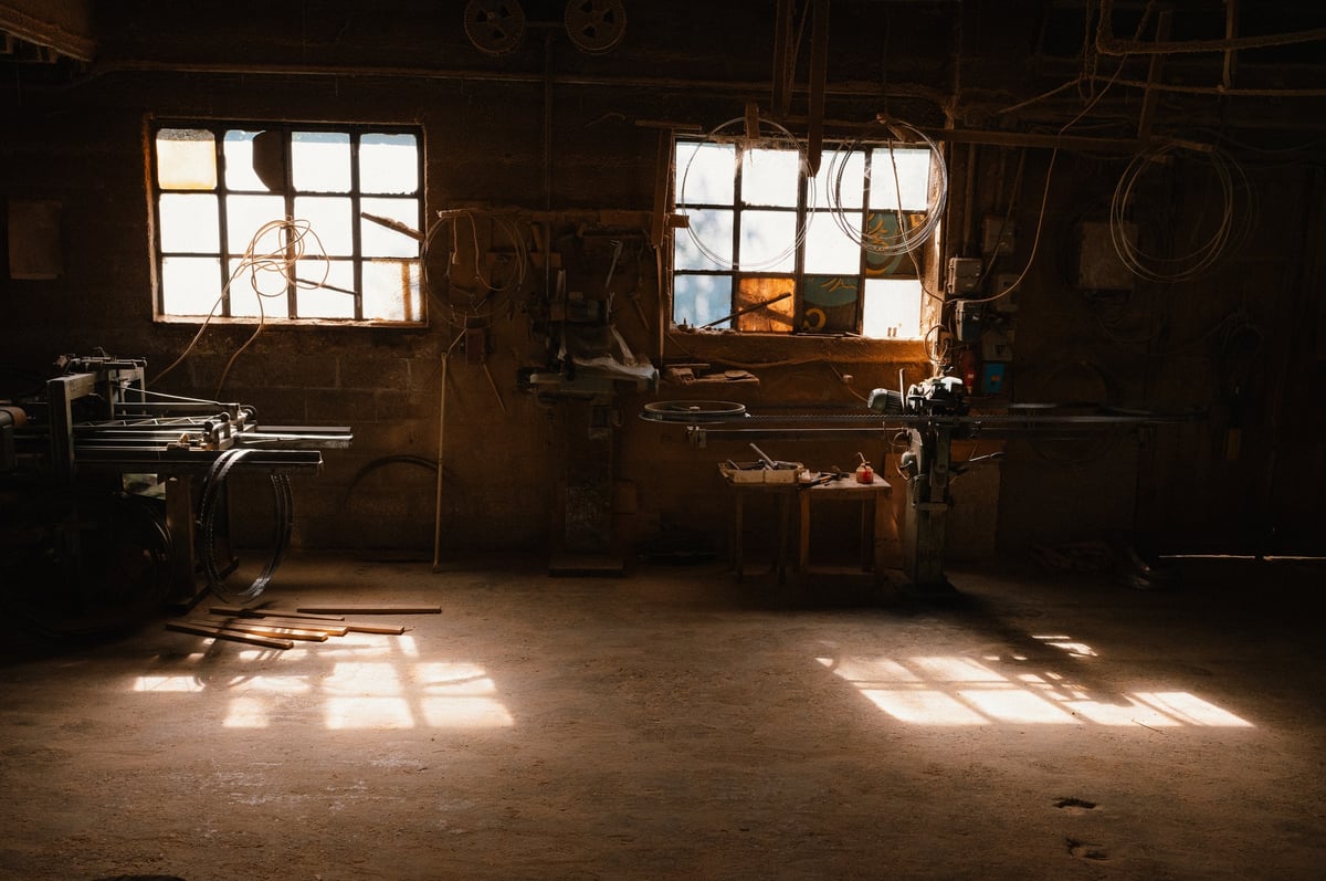 Handmade Barrels in Metsovo: The Rhythms of Traditional Cooperage — gallery image