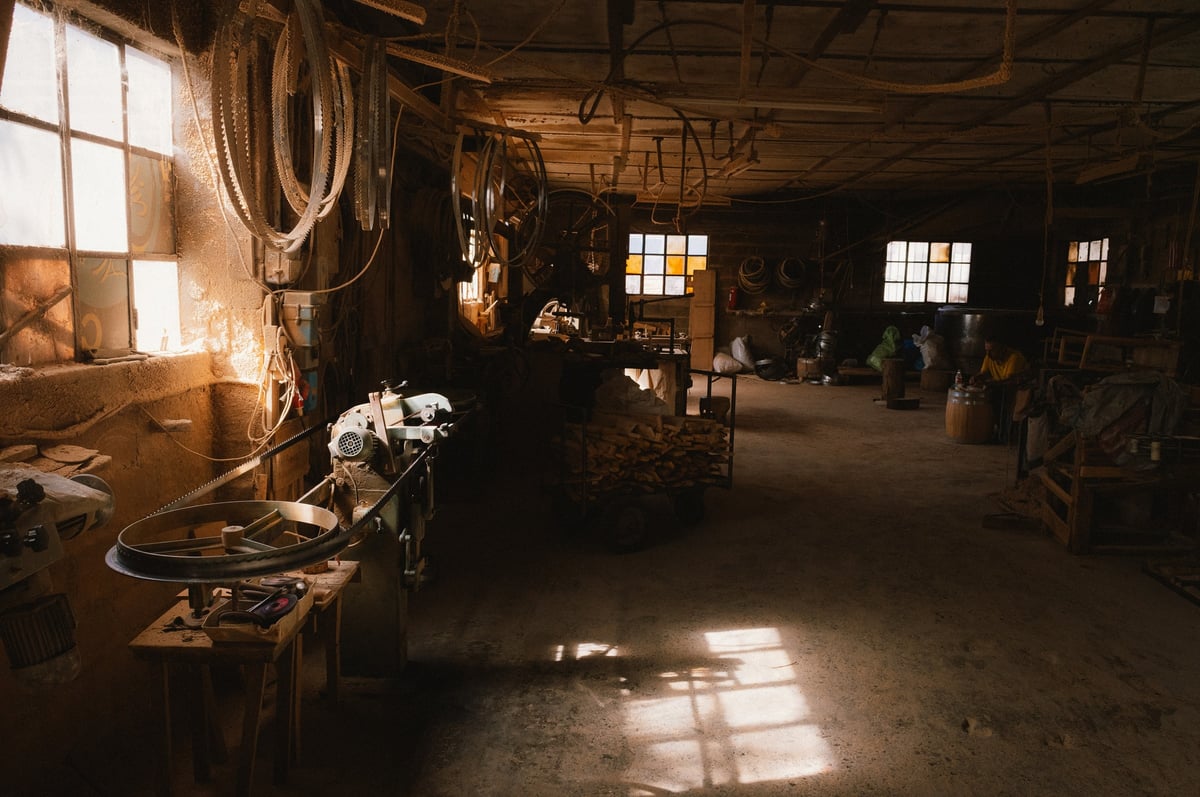 Handmade Barrels in Metsovo: The Rhythms of Traditional Cooperage — gallery image