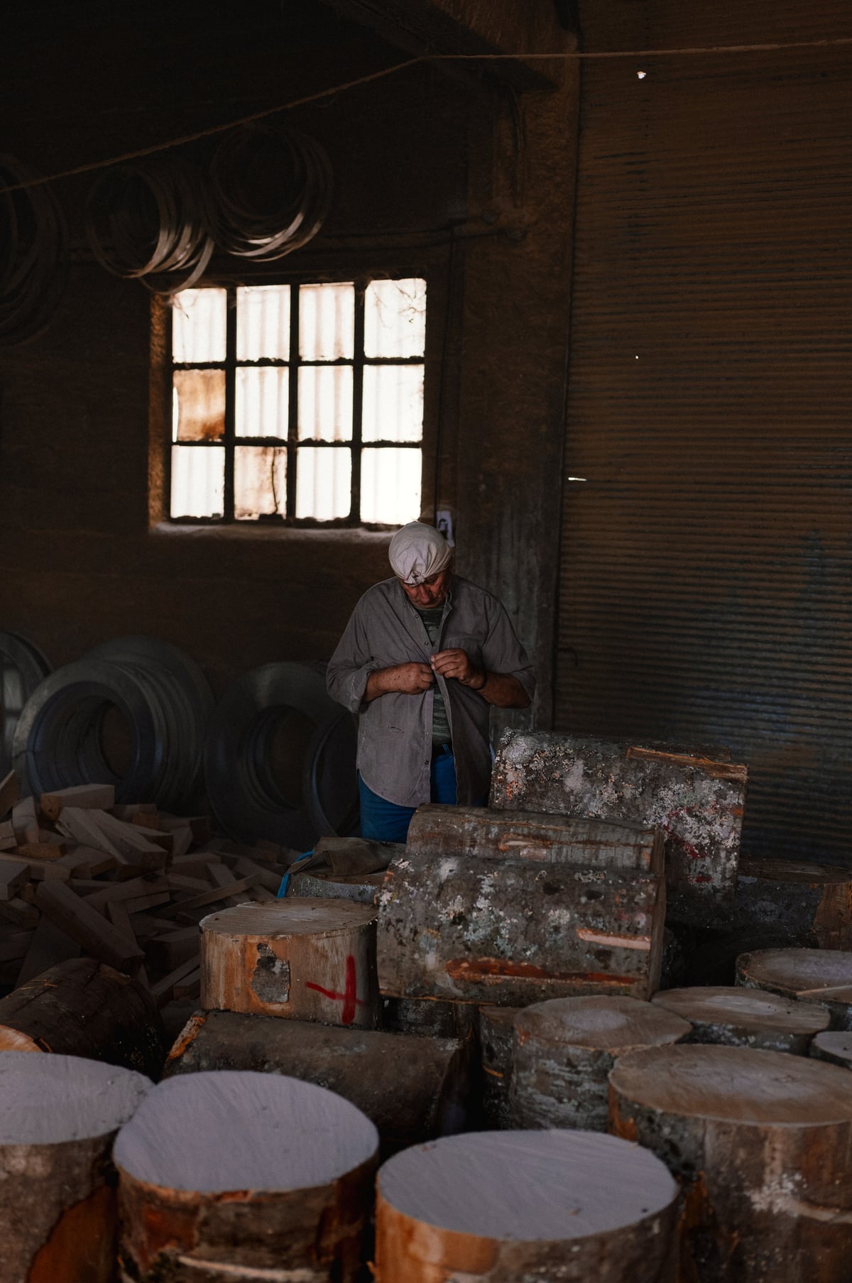 Handmade Barrels in Metsovo: The Rhythms of Traditional Cooperage — gallery image